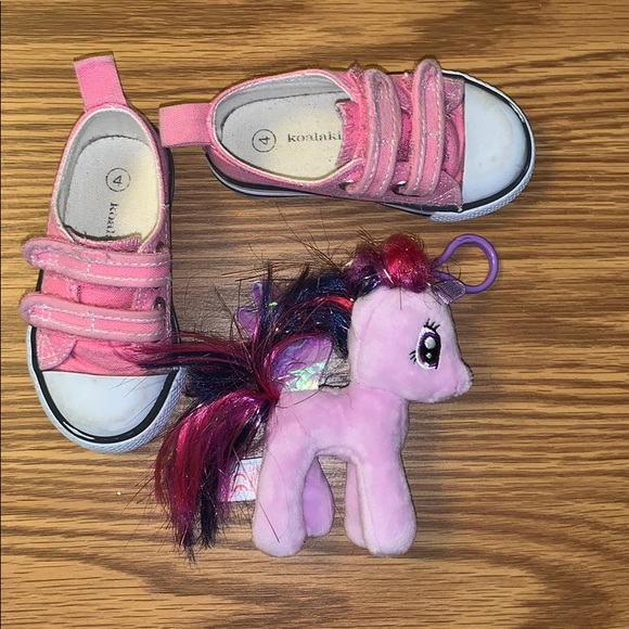 Koala Kids Other - Toddler sneakers & box
